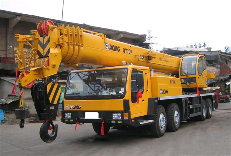 巴青县吊车出租选择重点