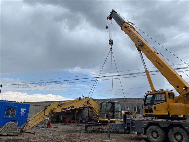 巴青县25吨吊车的工作半径是多少？