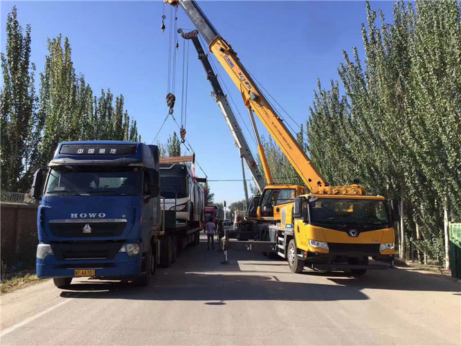 巴青县“省油又稳当”—— 吊车的 “智能节能” 技术